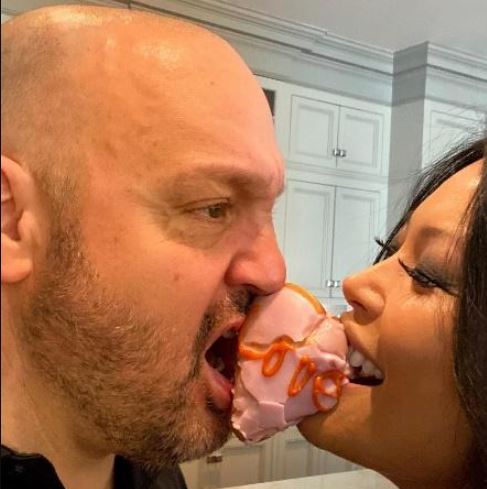 Leslie Knipfing brother Kevin James with his wife Steffiana de la Cruz